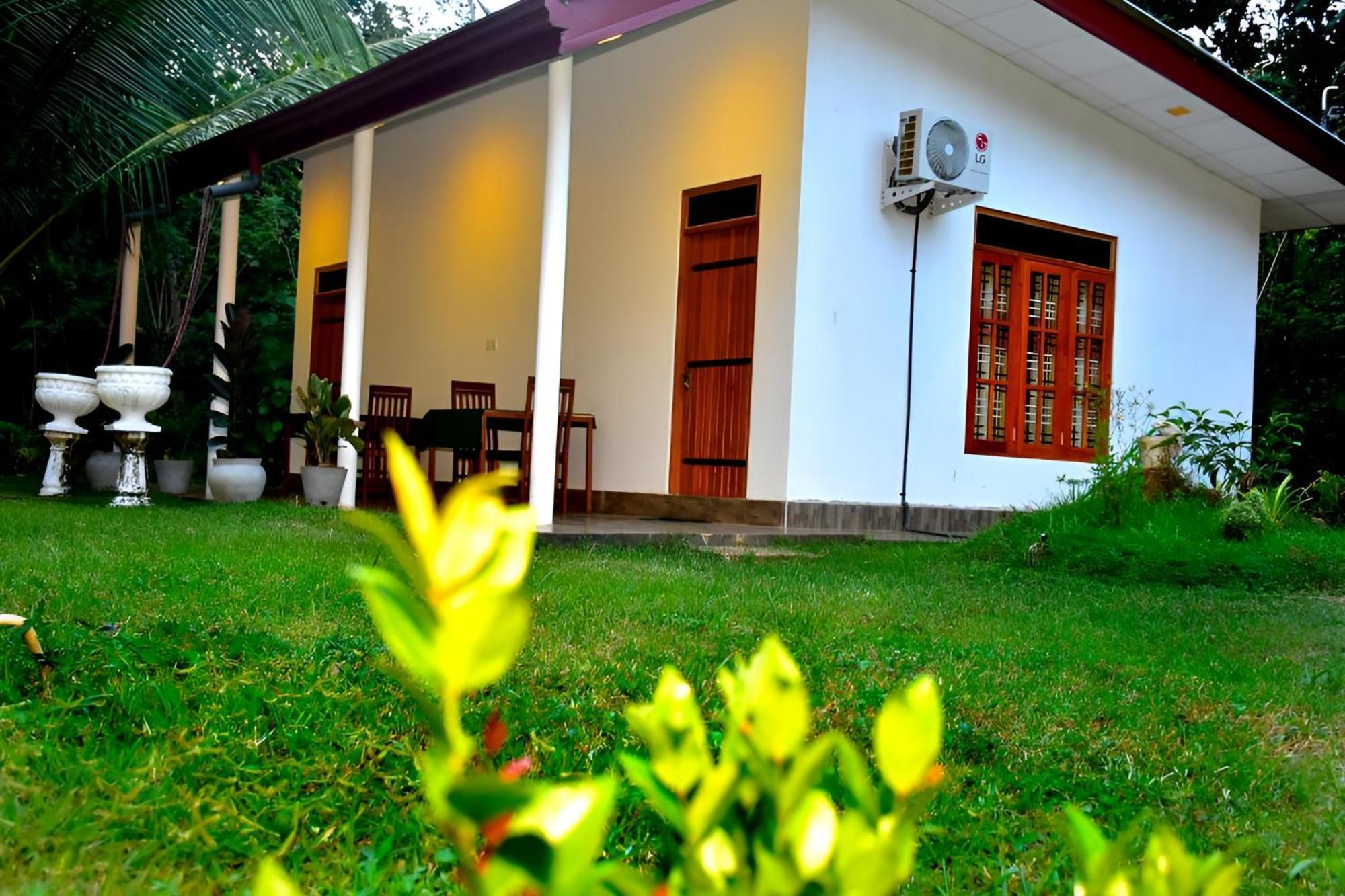 Little Ele Safari Lodge Udawalawe Exterior foto